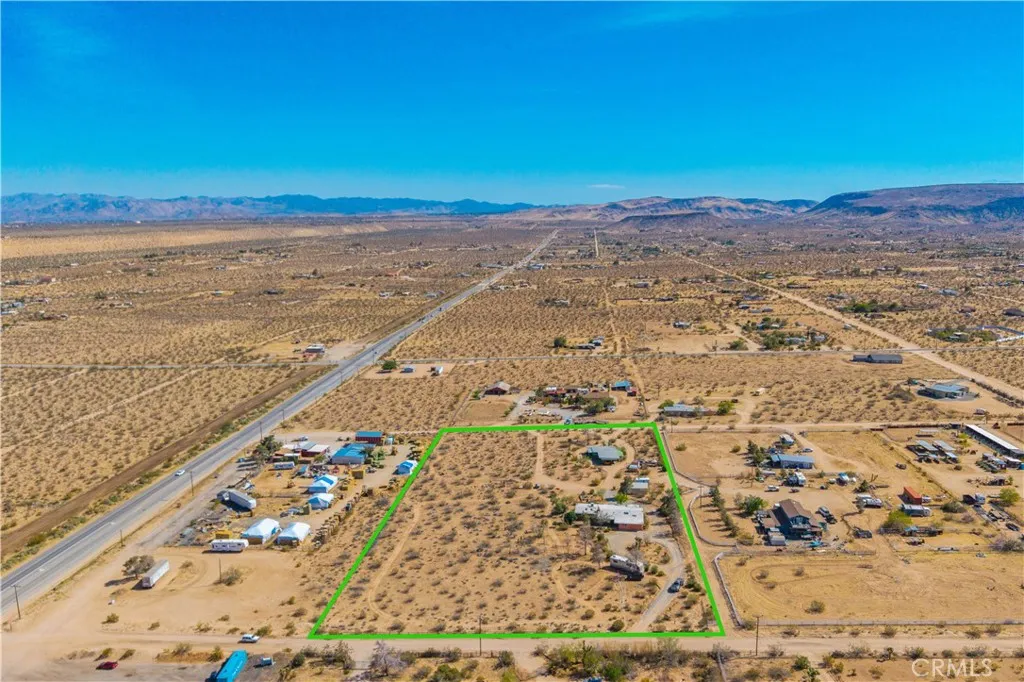 56011 Mira Street, Yucca Valley, California 92284 home-pic-67